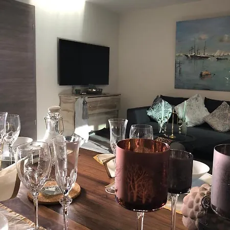 Gaestehaus Brunnenkunst - Exklusiv Wohnen Im Herzen Der Stadt *