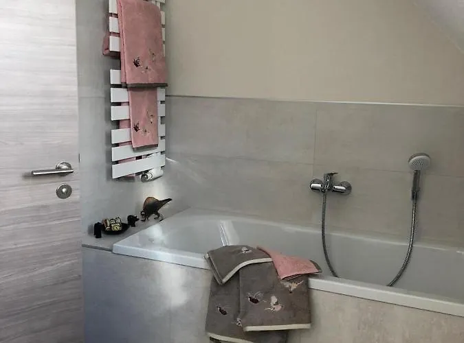 Gaestehaus Brunnenkunst - Exklusiv Wohnen Im Herzen Der Stadt * 아른슈타트